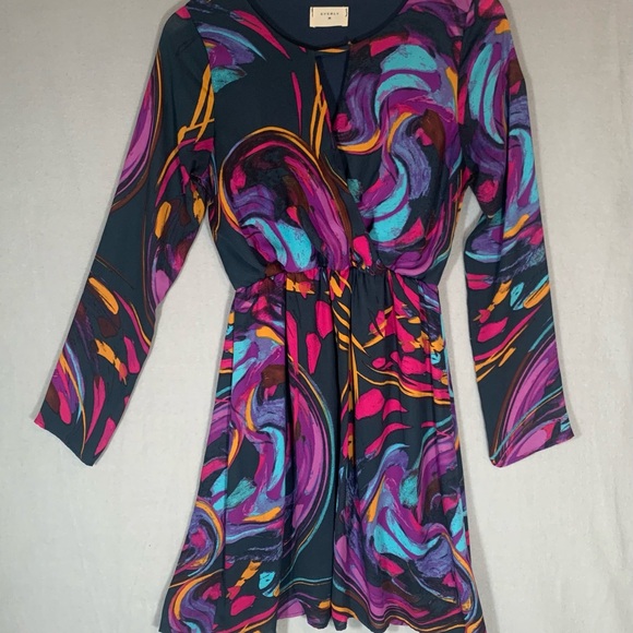 Everly Dresses & Skirts - Everly Pink and Purple V-Neck Long Sleeve Dress Ladies Size Small Cocktail